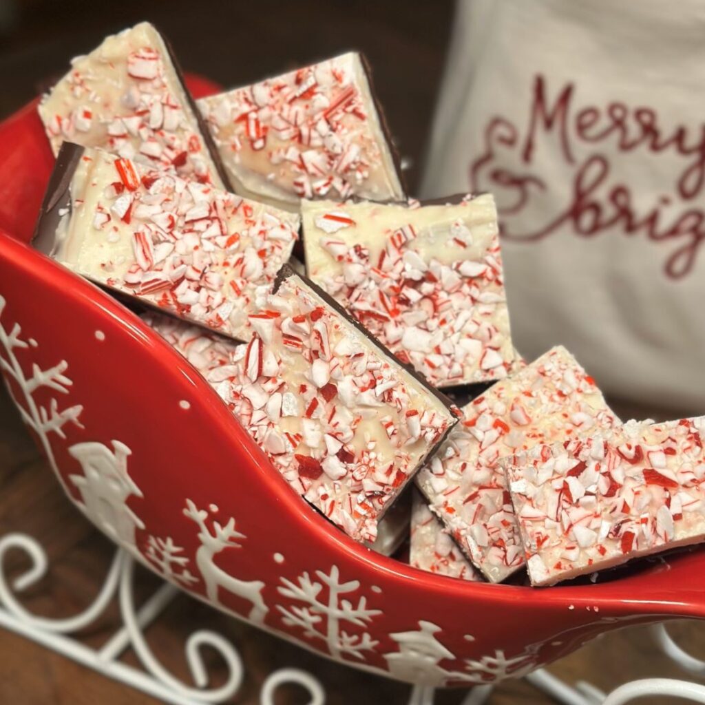 Easy Peppermint Bark Recipe (Using Chocolate Chips)